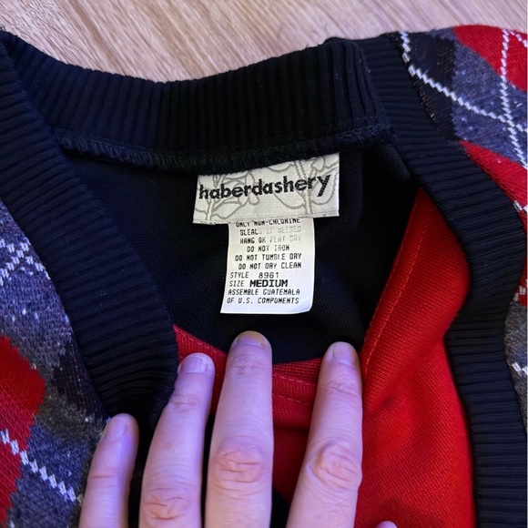 Vintage Haberdashery Sweater Black Red Argyle - Picture 4 of 7